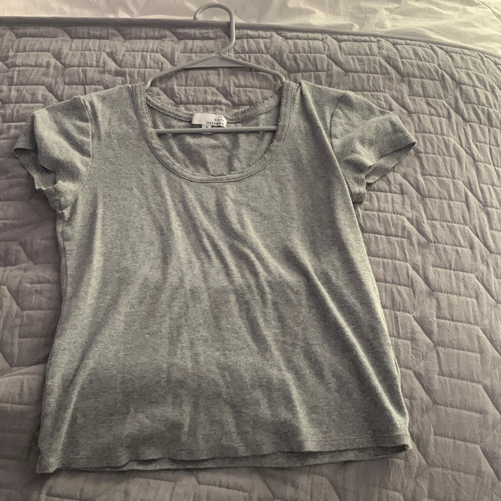 Super good fabric grey t shirt